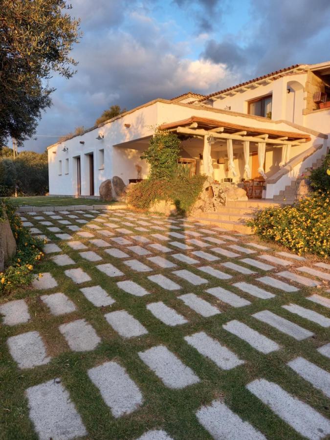 Li Petri Manni Bed and Breakfast Olbia Buitenkant foto